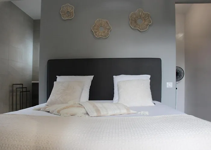 Domaine Des Marronniers 펜션 Tourtrol